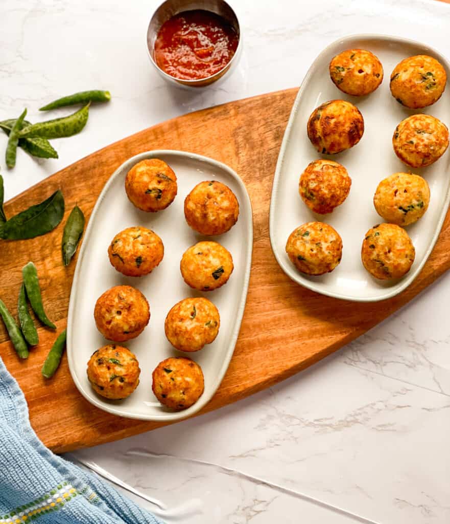 Sooji appe in 2 plates.